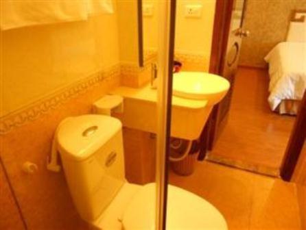 Hotel Golden River