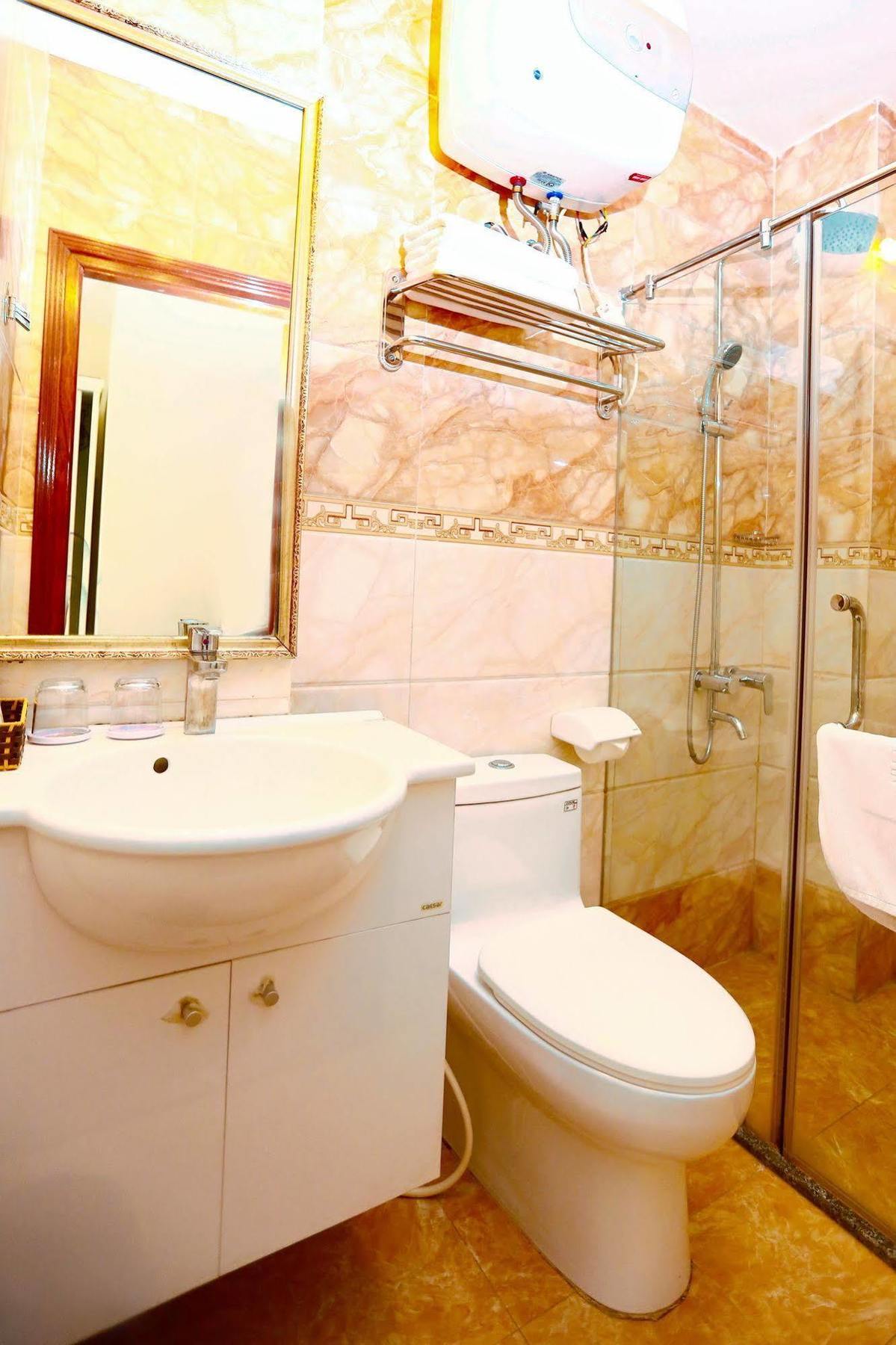 Golden River Hotel